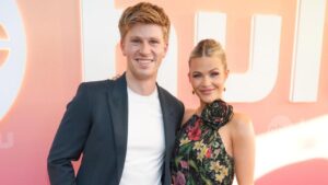 Thù lao của các ngôi sao 'Bước Nhảy Hoàn Vũ' là bao nhiêu? 19 Thù lao của các ngôi sao ‘Bước Nhảy Hoàn Vũ’ là bao nhiêu?