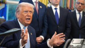 Chính Quyền Trump Cân Nhắc Về Việc Phát Hành Séc Trợ Cấp 2,000 Đô La Mà Không Cần Quốc Hội 21 Chính Quyền Trump Cân Nhắc Về Việc Phát Hành Séc Trợ Cấp 2,000 Đô La Mà Không Cần Quốc Hội