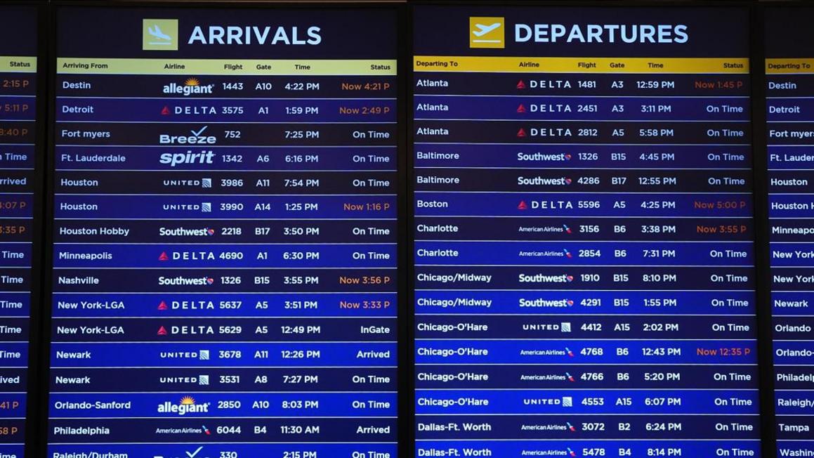 Hàng trăm chuyến bay bị hủy vì FAA cắt giảm 1 c97f9b3d d298 4b81 89ac