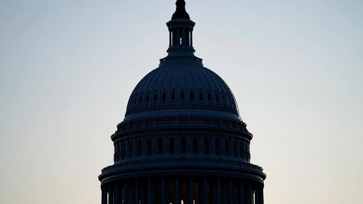 Sáu Dân Biểu Hạ Viện Phá Vỡ Đảng Phái Để Kết Thúc Đóng Cửa Chính Phủ 1 capitol 02 rt jef