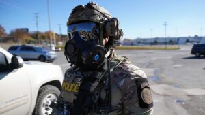 Bố ráp dân nhập cư lậu ở Charlotte, 130 người bị bắt 14 Bố ráp dân nhập cư lậu ở Charlotte, 130 người bị bắt