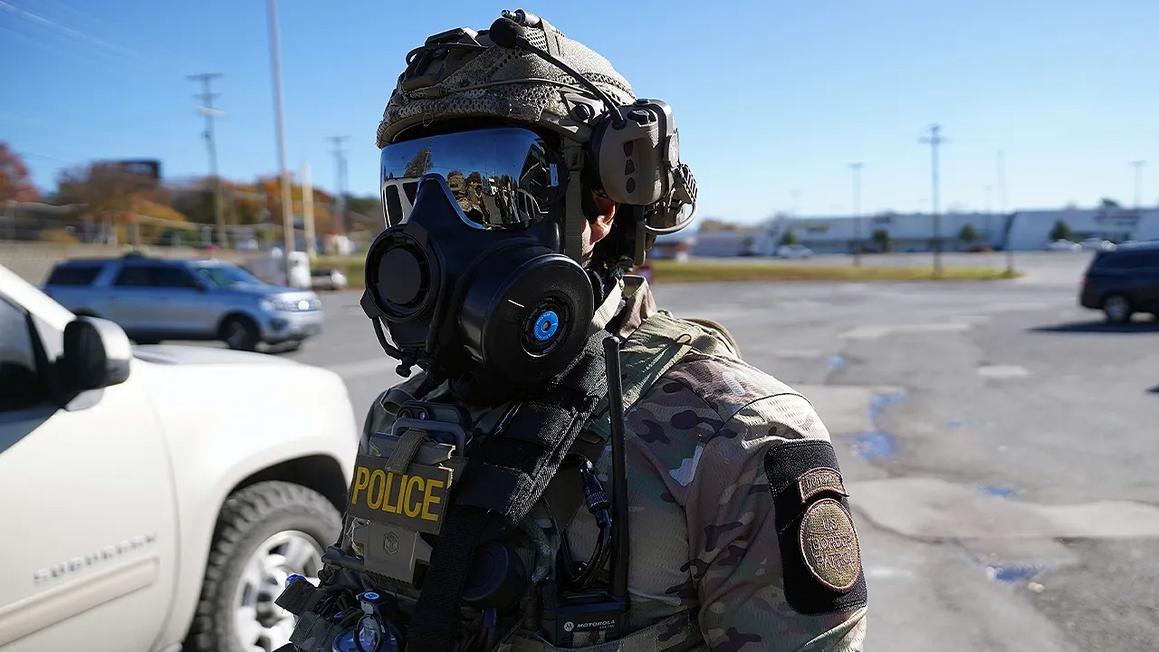 Bố ráp dân nhập cư lậu ở Charlotte, 130 người bị bắt 1 charlotte north carolina federal agent 1