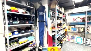 Hồ sơ cho thấy 'phòng quà tặng' của Thị trưởng Chicago được xây dựng sau khi bị ngăn cản điều tra 9 Hồ sơ cho thấy ‘phòng quà tặng’ của Thị trưởng Chicago được xây dựng sau khi bị ngăn cản điều tra