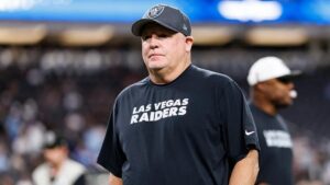 Đội Las Vegas Raiders sa thải Điều phối viên tấn công Chip Kelly