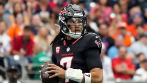 Cầu thủ CJ Stroud vắng mặt trận gặp Bills vì chấn động