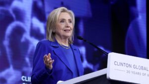 Hillary Clinton 'mơ mộng' về thông báo trên toàn quốc rằng Tổng Thống Trump 'biến mất' 31 Hillary Clinton ‘mơ mộng’ về thông báo trên toàn quốc rằng Tổng Thống Trump ‘biến mất’