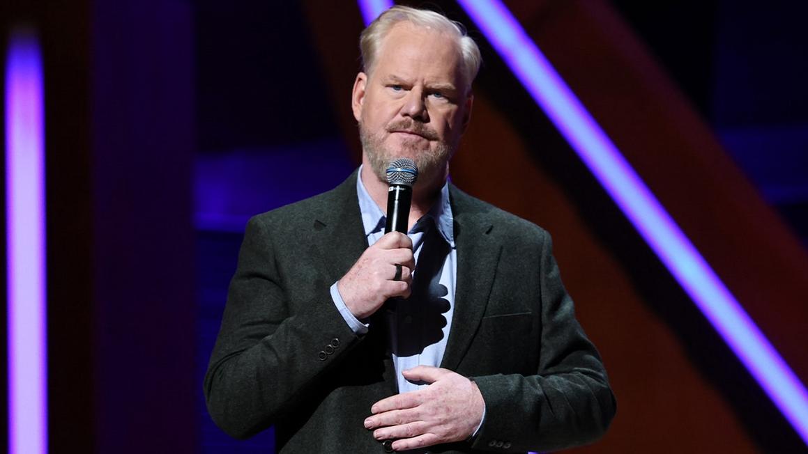 Diễn viên hài Jim Gaffigan nói khán giả mệt mỏi với kịch chính trị, chỉ muốn cười 1 comedian jim gaffigan