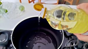 Dầu đậu nành, dầu ăn phổ biến tại Mỹ, có thể liên quan đến béo phì, theo nghiên cứu mới