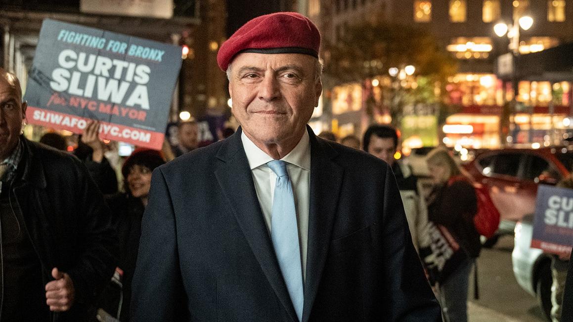 Curtis Sliwa bị cáo buộc không trả lương cho nhân viên chiến dịch tranh cử Thị trưởng New York 1 curtis sliwa november 2025