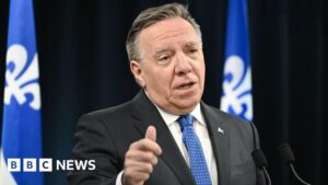 Quebec siết chặt luật thế tục, hạn chế cầu nguyện công cộng 12 Quebec siết chặt luật thế tục, hạn chế cầu nguyện công cộng