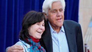 Jay Leno chia sẻ về cuộc chiến với chứng sa sút trí tuệ của vợ 6 Jay Leno chia sẻ về cuộc chiến với chứng sa sút trí tuệ của vợ