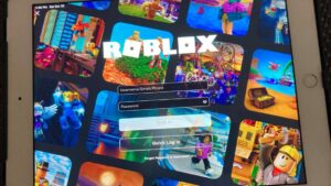 Roblox Yêu Cầu Selfie Để Sử Dụng Tính Năng Trò Chuyện 4 Roblox Yêu Cầu Selfie Để Sử Dụng Tính Năng Trò Chuyện