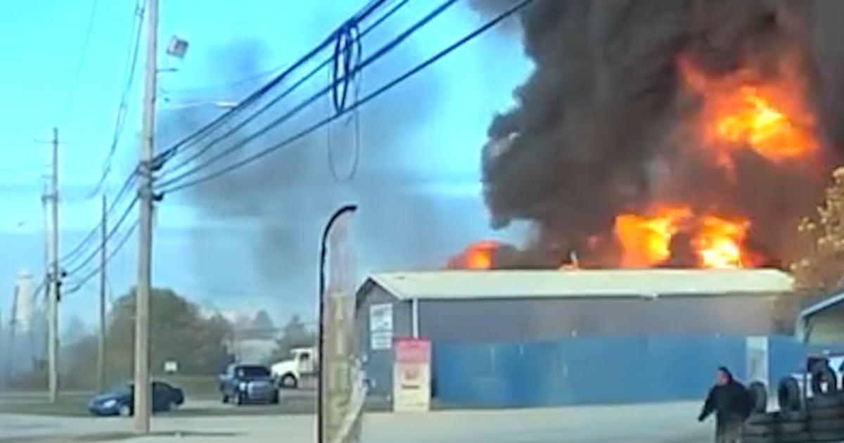 Khoảnh khắc máy bay UPS Flight 2976 gặp nạn được camera hành trình ghi lại 1 dashcam thumb 6ekpod