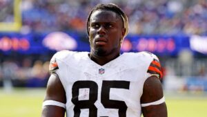 David Njoku Hết Hồn Vì Được Ở Lại Cleveland Browns 3 David Njoku Hết Hồn Vì Được Ở Lại Cleveland Browns