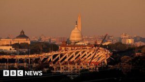 Tổng Thống Donald Trump muốn sân vận động Washington Commanders mang tên mình 36 Tổng Thống Donald Trump muốn sân vận động Washington Commanders mang tên mình