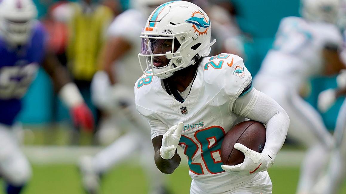 Dolphins Quật Ngã Bills với Chiến Thắng Đậm 1 devon achane bills dolphins 110925 1