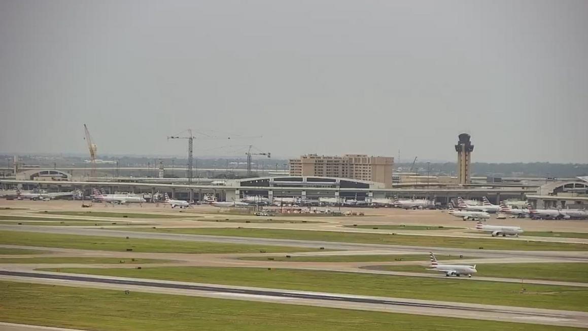 Sân bay Dallas, Houston bị cắt chuyến bay do chính phủ đóng cửa 1 dfw airport