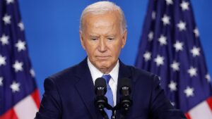 Cố Vấn Của Ông Biden Chỉ Trích Đảng Dân Chủ Về Sự Bất Trung 16 Cố Vấn Của Ông Biden Chỉ Trích Đảng Dân Chủ Về Sự Bất Trung