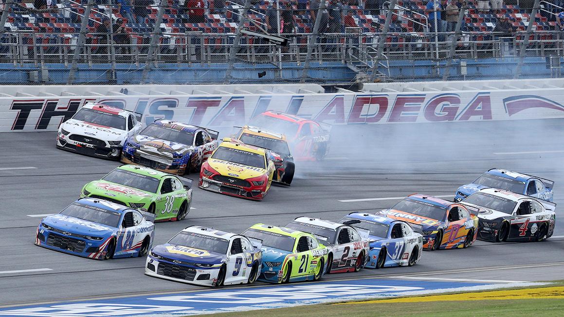 Hendrick Motorsports Cung Cấp Xe Cho Cơ Quan ICE Để Tăng Cường Hoạt Động 1 elliott and byron at talladega