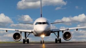 Các chuyến bay tại Phi trường Bush bị đình chỉ vì mưa giông