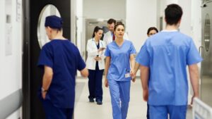 Chương trình điều dưỡng bị loại khỏi danh sách “Văn bằng chuyên nghiệp” theo quy định cho vay liên bang mới