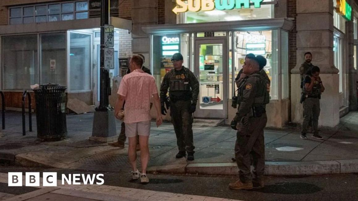 Người biểu tình ném sandwich vào đặc vụ liên bang, bị xét xử 1 f70e5650 ba74 11f0 ba75 093eca1ac29b