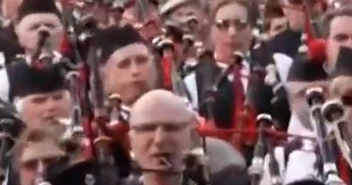 Nhiều người chơi kèn túi ở Úc phá kỷ lục thế giới 1 f vert brk aus bagpipes 251113.00 00 02 12.Still002 7hch9u