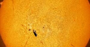 Nhiếp ảnh gia giải thích cách chụp được ảnh ‘Icarus’