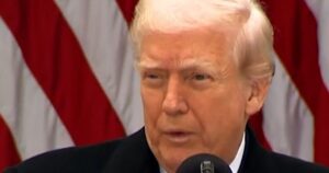 FBI dự kiến phỏng vấn các đảng viên Dân Chủ về cáo buộc chống Tổng Thống Donald Trump