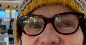 Hành khách bực bội vì FAA cắt giảm chuyến bay 26 Hành khách bực bội vì FAA cắt giảm chuyến bay