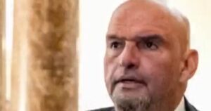 Thượng Nghị Sĩ Fetterman về nhà sau cơn đột quỵ tim và bị ngã 11 Thượng Nghị Sĩ Fetterman về nhà sau cơn đột quỵ tim và bị ngã