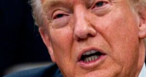 Tổng thống Donald Trump ủng hộ việc công bố hồ sơ Epstein 28 Tổng thống Donald Trump ủng hộ việc công bố hồ sơ Epstein