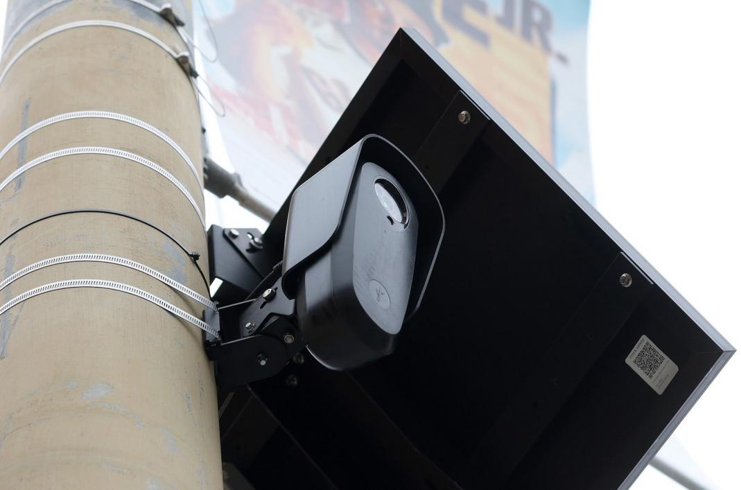 Nghị sĩ cảnh báo tài khoản cảnh sát bị đánh cắp phơi bày camera giám sát Flock cho tin tặc 1 flock camera sf surveillance 2157492329