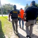 ICE và Florida bắt giữ 230 người nước ngoài bất hợp pháp có tiền án trong chiến dịch 10 ngày 37 ICE và Florida bắt giữ 230 người nước ngoài bất hợp pháp có tiền án trong chiến dịch 10 ngày