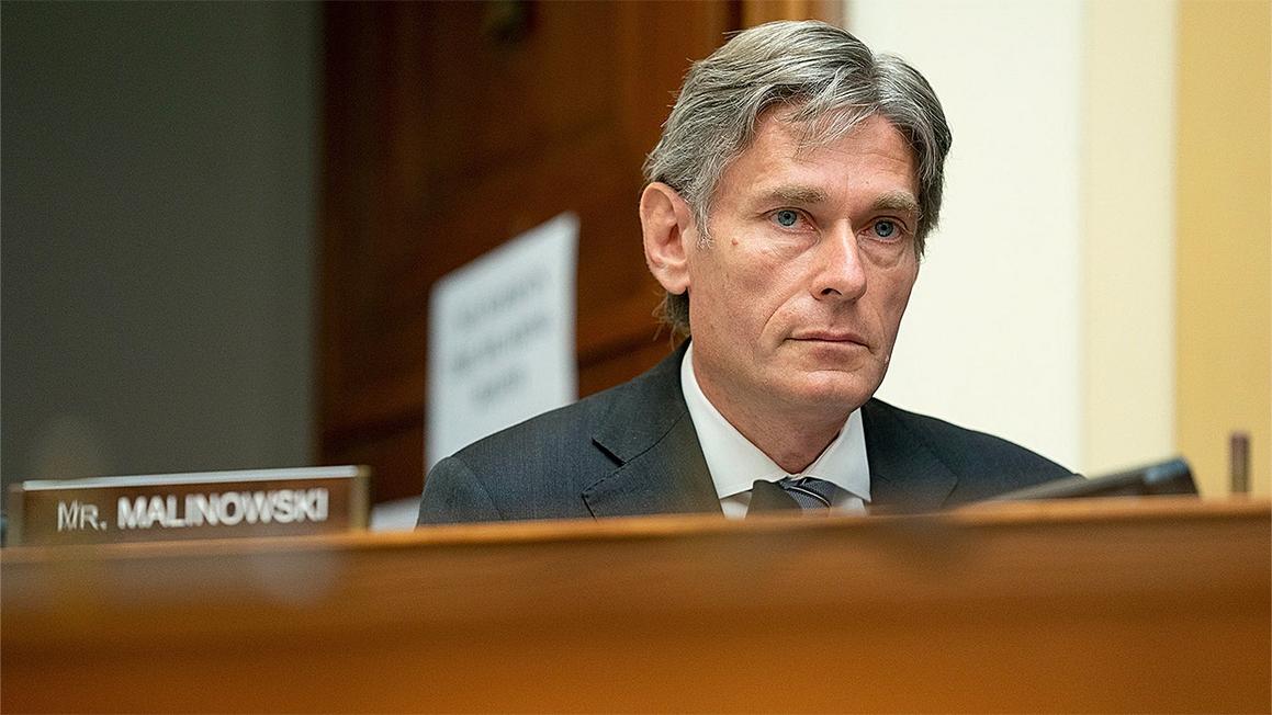 Cựu Dân Biểu nhắm TT Trump tái tranh cử 1 former rep. tom malinowski