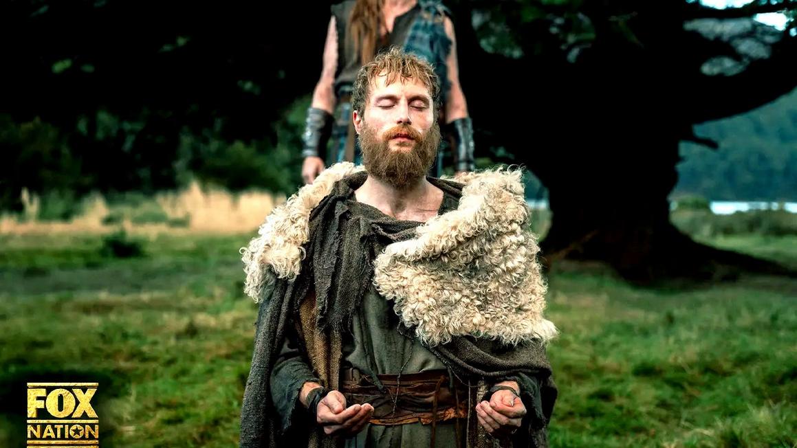 Diễn viên Desmond Eastwood chia sẻ về vai diễn Thánh Patrick trong series "The Saints" trên Fox Nation 1 fox nation st patrick saints