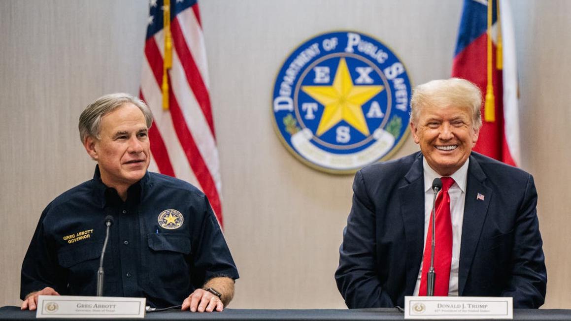 Tổng Thống Donald Trump ủng hộ Thống đốc Texas Greg Abbott tái tranh cử 1 gettyimages 1326316079