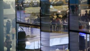 Phi trường Houston giảm chuyến vì chính phủ đóng cửa 26 Phi trường Houston giảm chuyến vì chính phủ đóng cửa