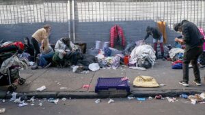 Thị trưởng Delaware chỉ trích chương trình Philadelphia đưa người vô gia cư đến thành phố của ông 6 Thị trưởng Delaware chỉ trích chương trình Philadelphia đưa người vô gia cư đến thành phố của ông