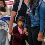 ICE Lập Trung Tâm Gọi Để Theo Dõi Trẻ Em Di Cư Sẽ Bị Trục Xuất 28 ICE Lập Trung Tâm Gọi Để Theo Dõi Trẻ Em Di Cư Sẽ Bị Trục Xuất