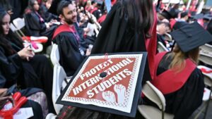 Số lượng sinh viên quốc tế tại Mỹ giảm xuống mức thấp nhất trong một thập kỷ 6 Số lượng sinh viên quốc tế tại Mỹ giảm xuống mức thấp nhất trong một thập kỷ