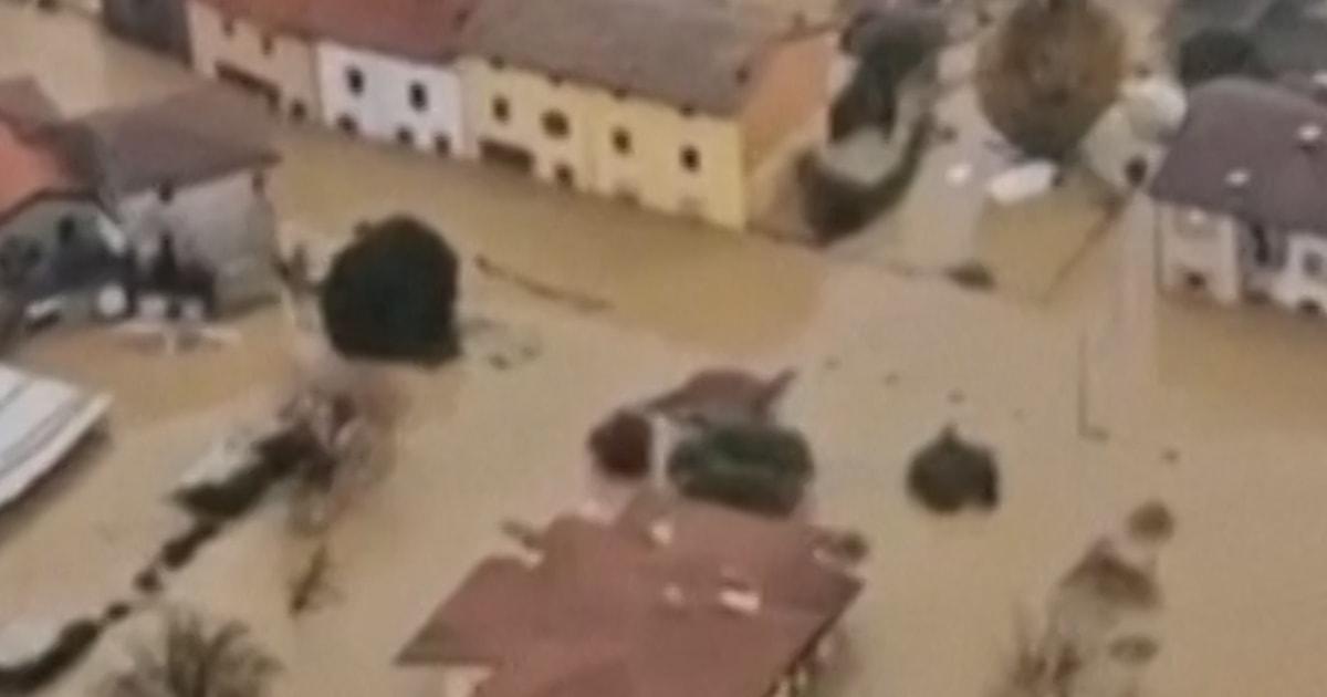 Nhà sập ở Ý sau trận lụt lịch sử 1 italyfloodthumb zh36tm