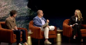 Jony Ive và Sam Altman hé lộ nguyên mẫu phần cứng AI đầu tiên