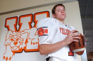 Đội bóng Woodside tái hiện ký ức vinh quang của Julian Edelman 2 Đội bóng Woodside tái hiện ký ức vinh quang của Julian Edelman