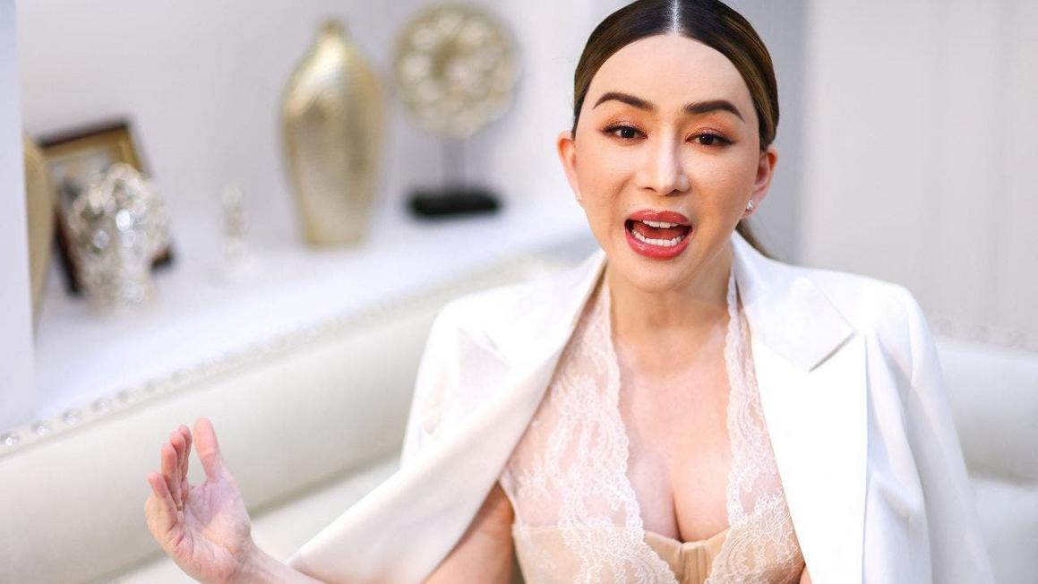 Phát Lệnh Bắt Giữ Đồng Chủ Tịch Miss Universe Sau Vụ Án Lừa Đảo 1 jakkaphong anne jakrajutatip hand