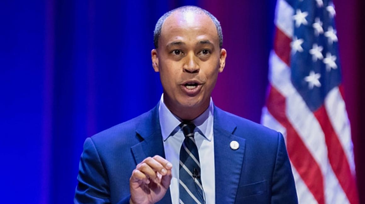 Jay Jones Thắng Cử Chức Vụ Tổng Chưởng Lý Virginia 1 jay jones ap gmh 251104 1762312439089 hpMain 16x9 1