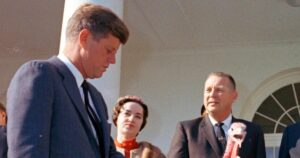 Tại sao Tổng thống lại ban lệnh ân xá cho gà tây? 34 Tại sao Tổng thống lại ban lệnh ân xá cho gà tây?