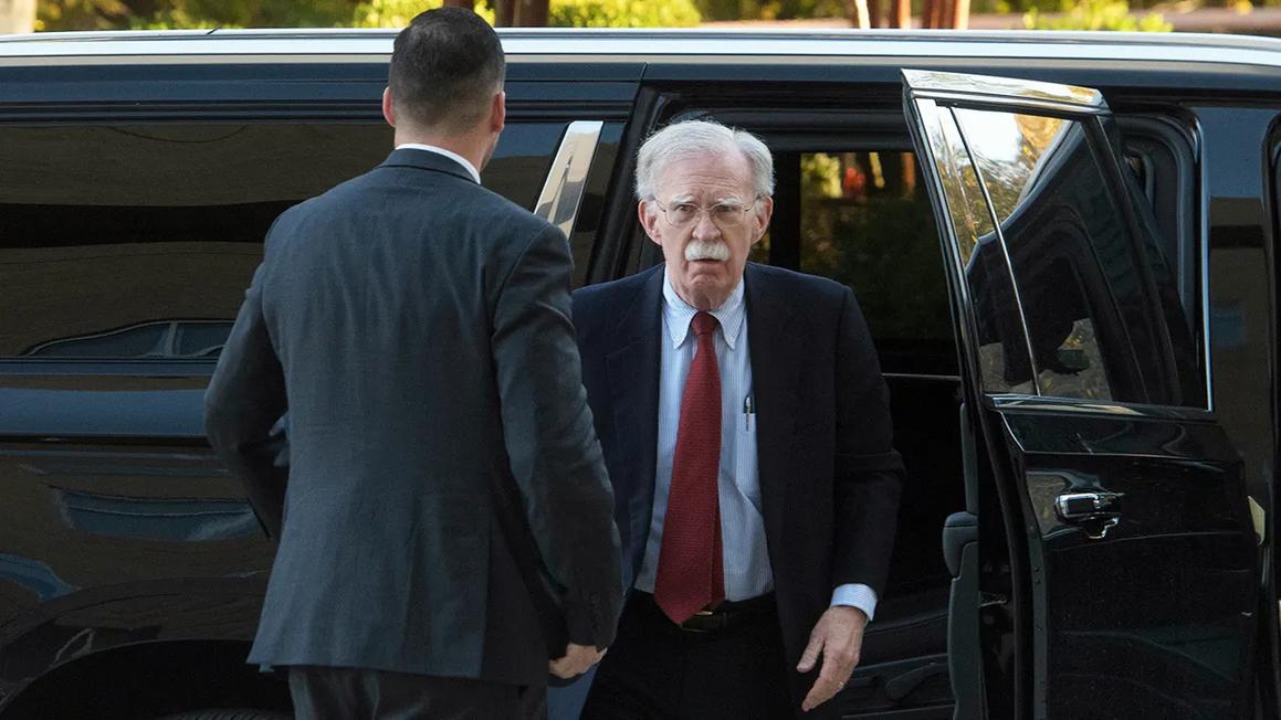 Tin tặc Iran chế nhạo John Bolton về các tập tin bị đánh cắp 1 john bolton arrives at court 2
