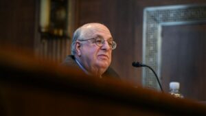 Cựu Thẩm Phán Liên Bang Tố Cáo Sự Thiên Vị Chống Tổng Thống Trump 3 Cựu Thẩm Phán Liên Bang Tố Cáo Sự Thiên Vị Chống Tổng Thống Trump