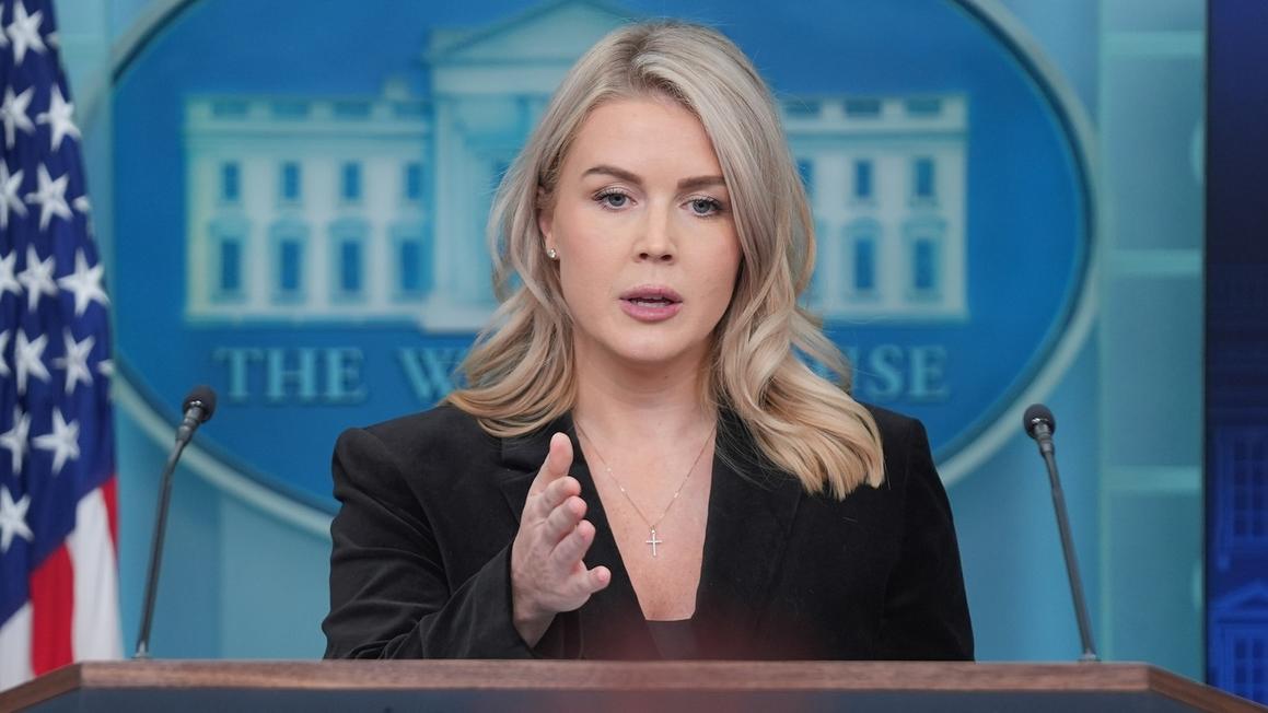 Sở Di Trú Bắt Giữ Phụ Nữ Có Liên Quan Gia Đình Đến Thư Ký Báo Chí Tòa Bạch Ốc Karoline Leavitt 1 karoline leavitt 3 ap gmh